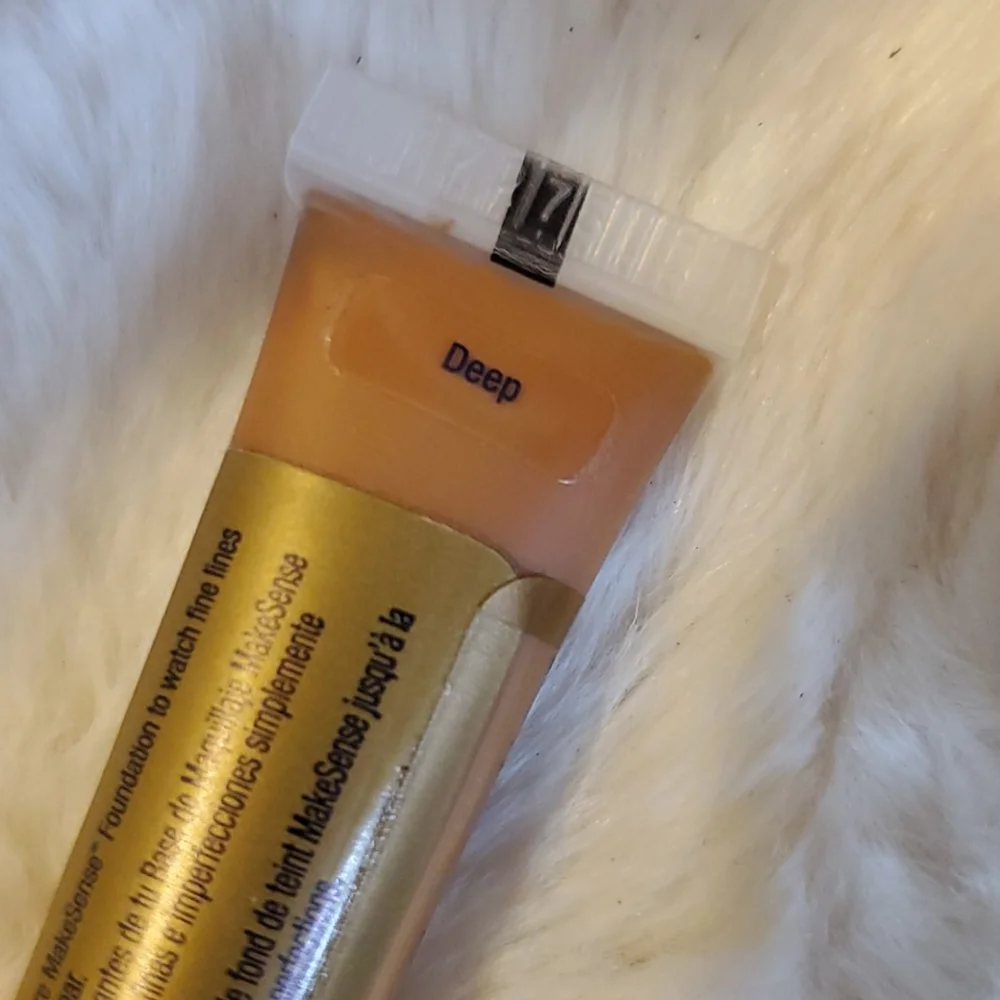 SeneGence Color Concealer in Deep